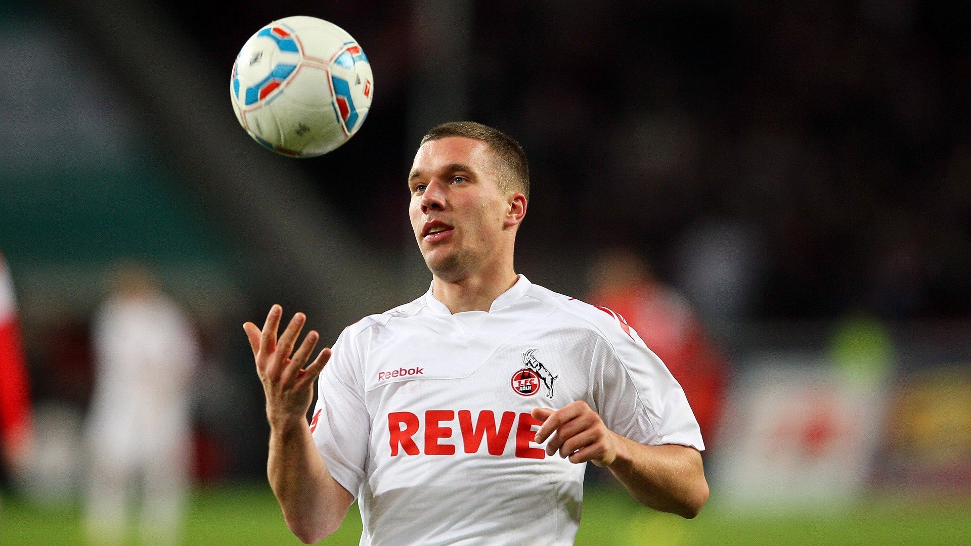 九游体育-中国足球明星海外发展最新动态，足球 明星 中国