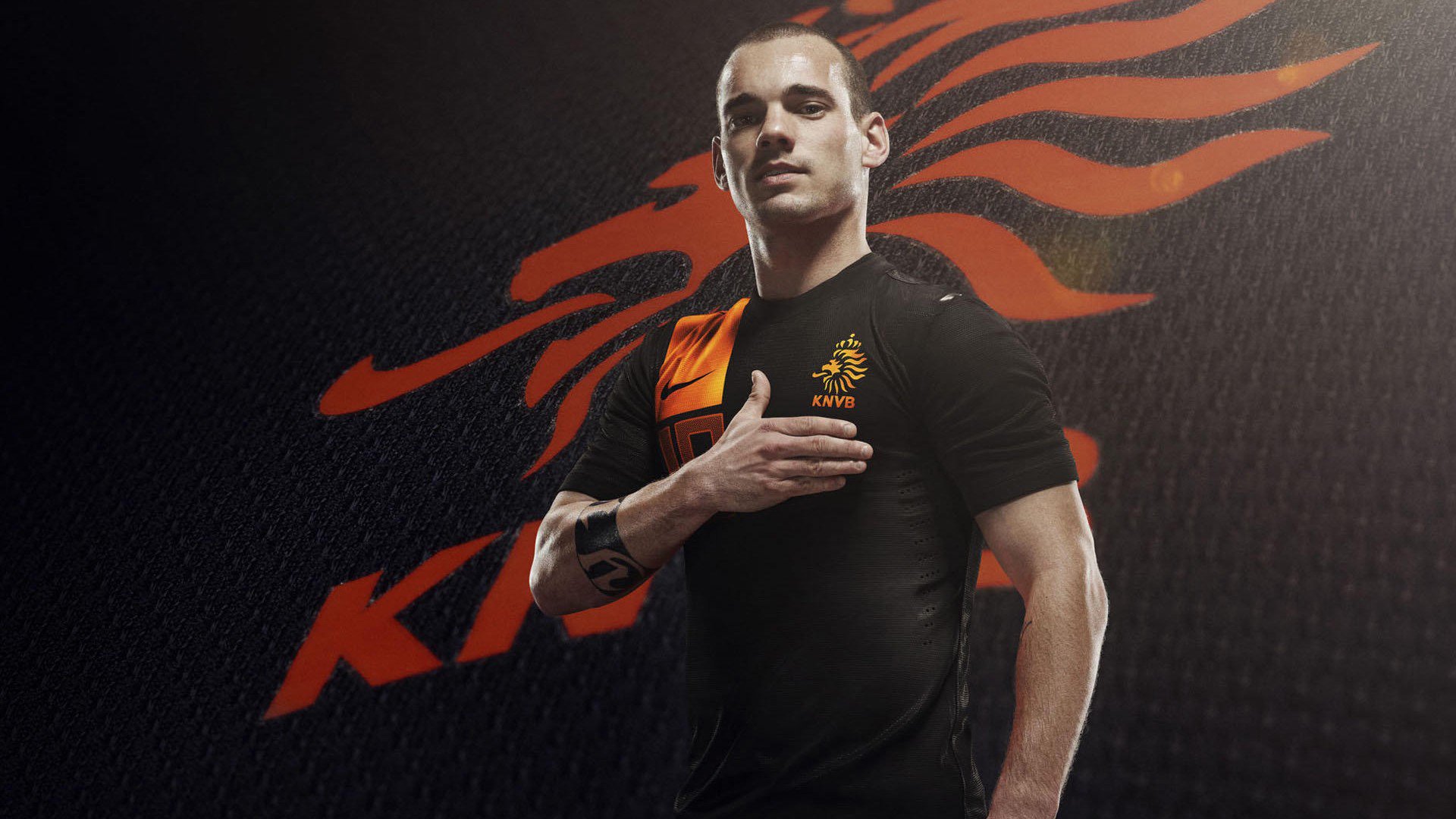 马刺训练课后进行专题小组讨论提升战术理解，马刺战术体系